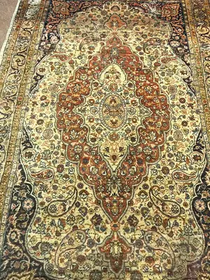 Antique Ivory Turkey Sivas 4' X 6'