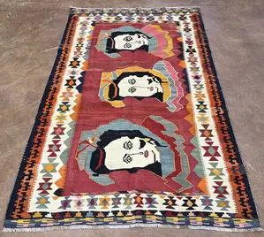 Vintage Red Persian Pictoral Kelim Qashqai 5' X 7'