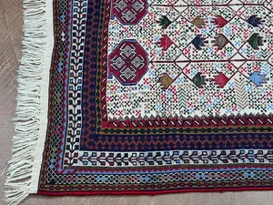 New Ivory Afghanistan Sumak 4' X 6'