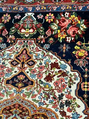 Antique Ivory Persian Bakhtiari  5' X 7'