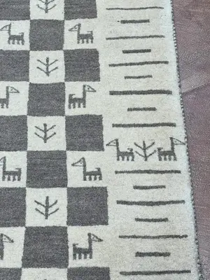New Ivory Persian Gabbeh 4' X 6'