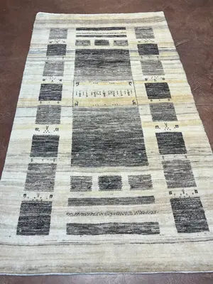 New Ivory Persian Gabbeh 5' X 7'