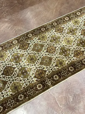 New Ivory India Indo Persian Runner