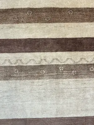 New Ivory Persian Amalehbaft Gabbeh 3' X 5'