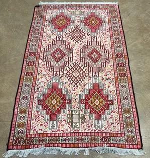 Vintage Ivory Turkey Sumak 4' X 6'