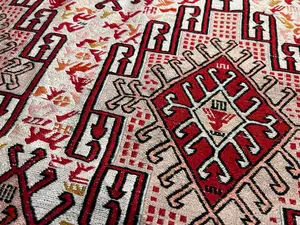 Vintage Ivory Turkey Sumak 4' X 6'