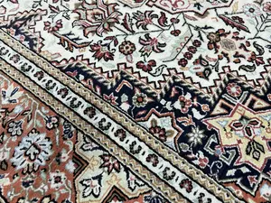 Vintage Ivory Persian Silk Ghom 3' X 5'