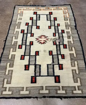 Vintage Ivory USA Navajo Remnant 4' X 6'