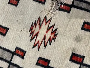 Vintage Ivory USA Navajo Remnant 4' X 6'