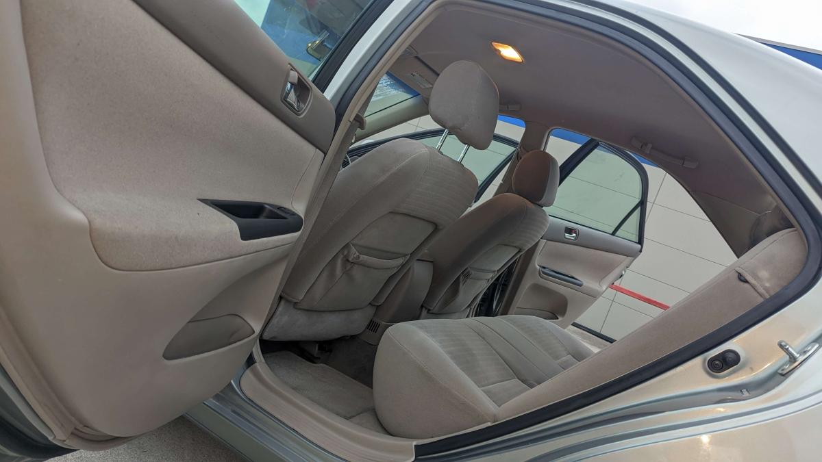 2006 Toyota Camry, Mileage 150k - 9