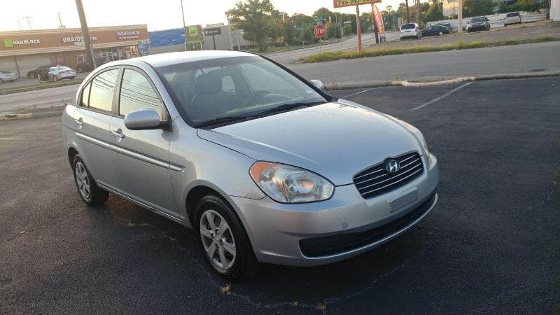 2010 Hyundai Accent, Mileage 105k - 2
