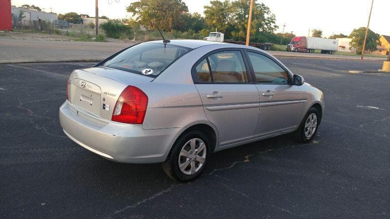 2010 Hyundai Accent, Mileage 105k - 7