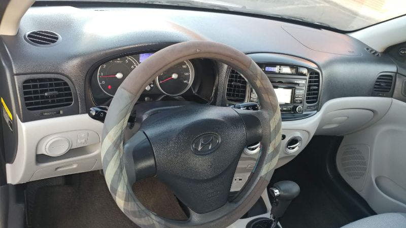 2010 Hyundai Accent, Mileage 105k - 9
