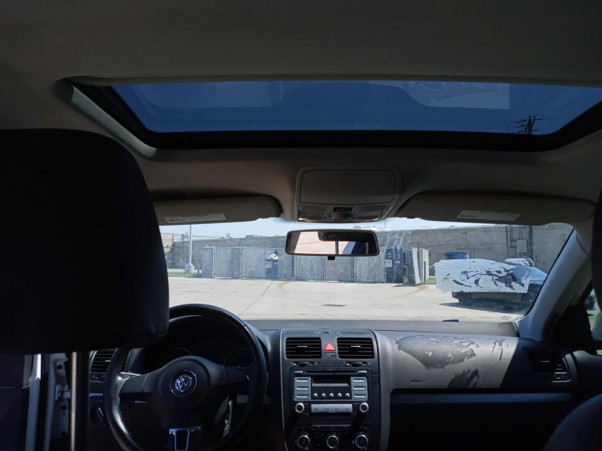 2010 Volkswagen Jetta Mileage 130k - 14