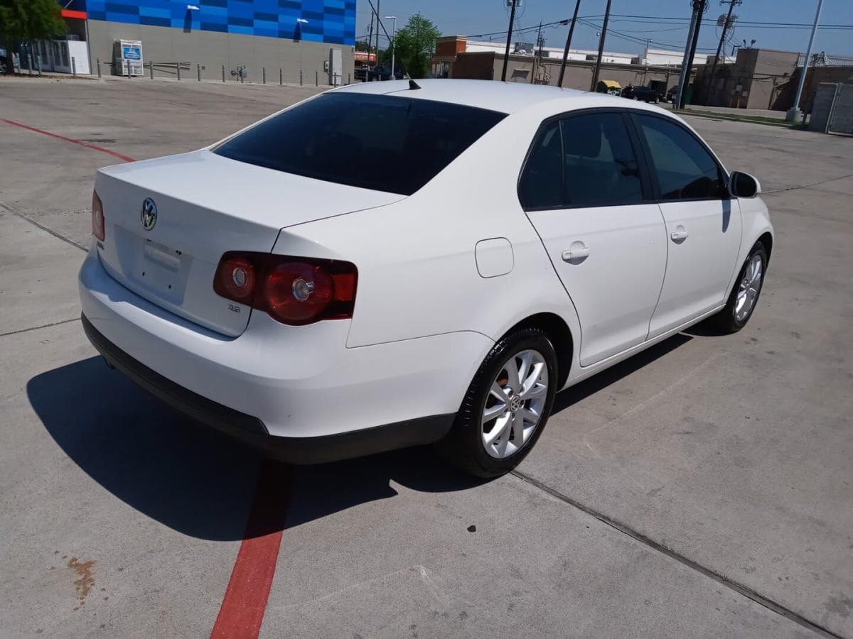 2010 Volkswagen Jetta Mileage 130k - 8