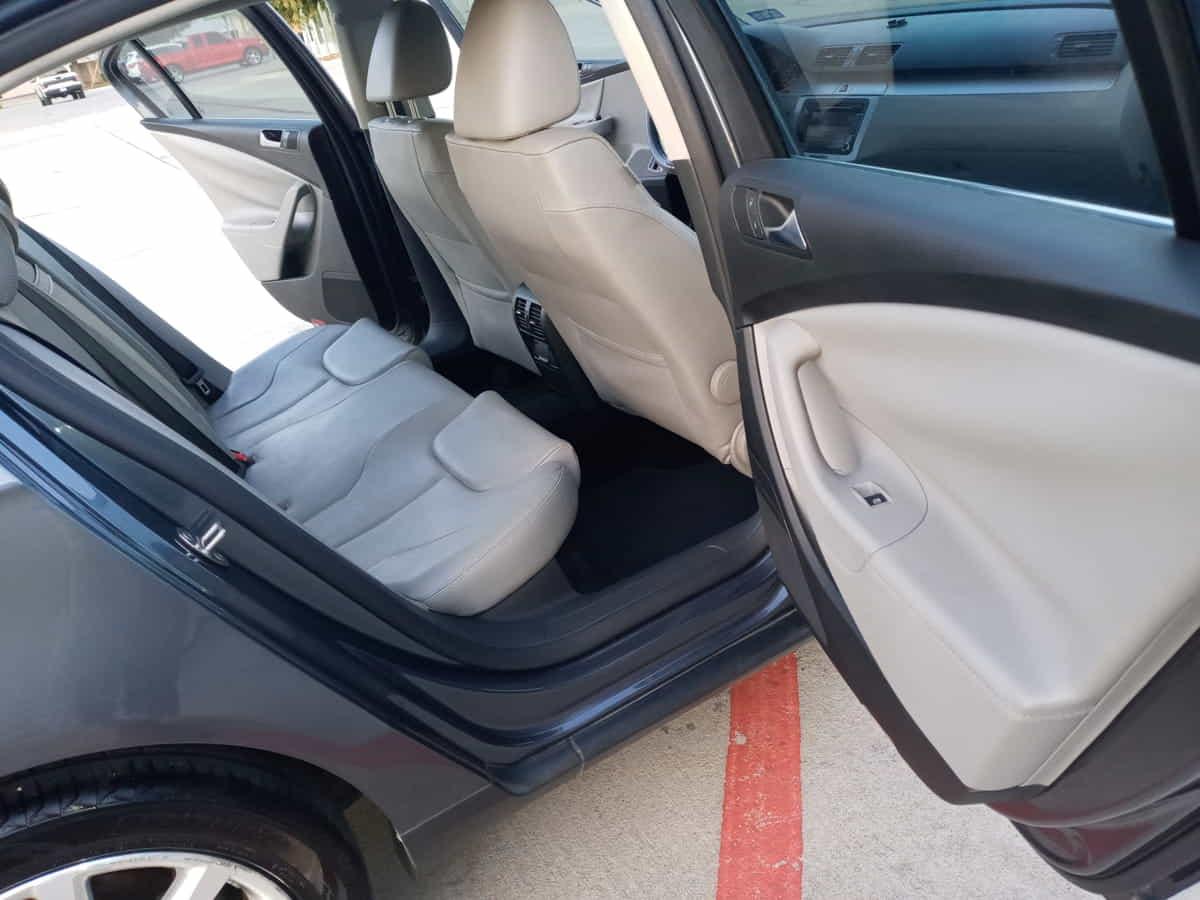 2010 Volkswagen Passat, Mileage 99k - 10