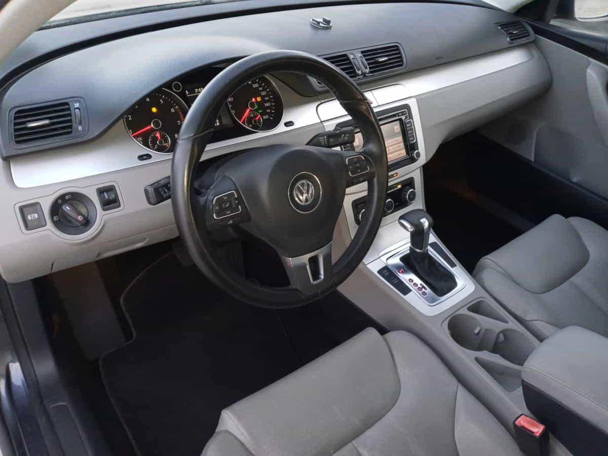2010 Volkswagen Passat, Mileage 99k - 13