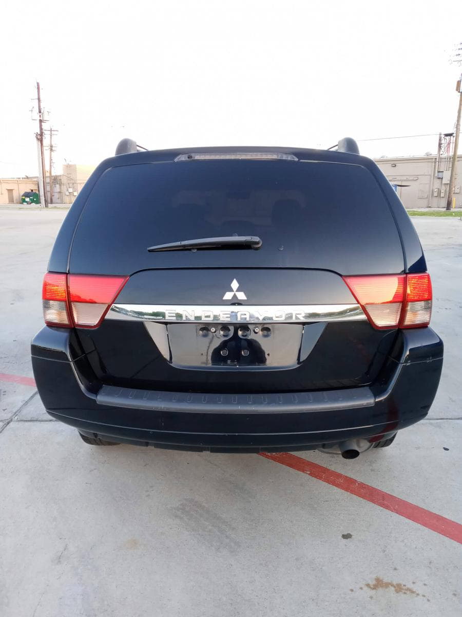2011 Mitsubishi Endeavor Mileage 89k - 2