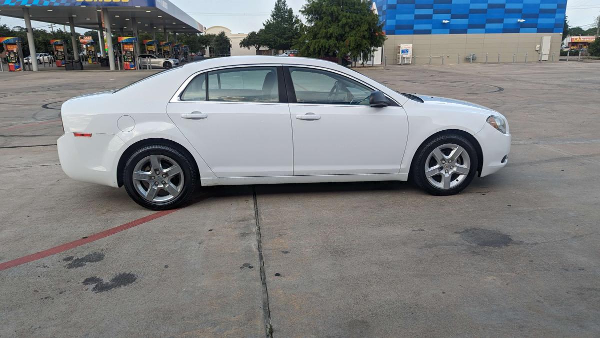 2012 Chevrolet Malibu 70k - 4