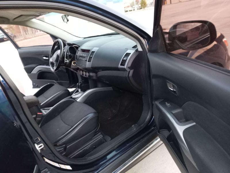 2012 Mitsubishi Outlander, Mileage 110k - 9