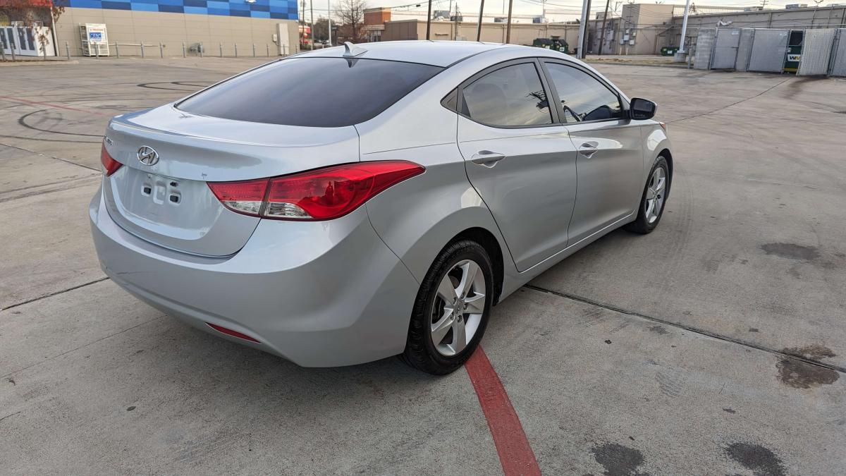 Hyundai Elantra, Mileage 134k - 7