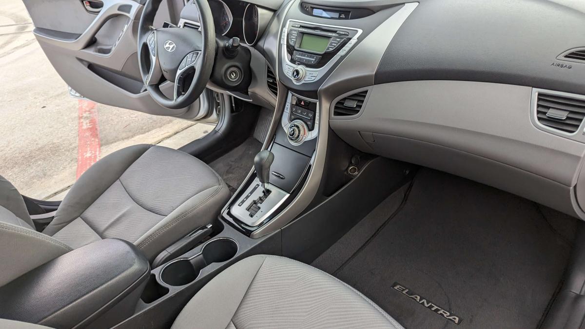 Hyundai Elantra, Mileage 134k - 8